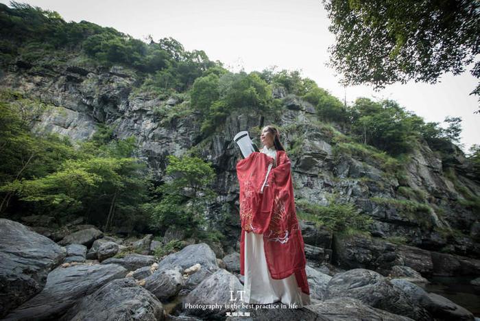 宝宝睡觉头流汗水是什么问题